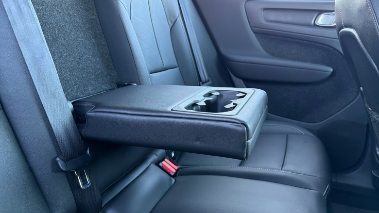 Volvo Xc40 2.0 T4 Inscription 5dr AWD Geartronic Petrol Estate